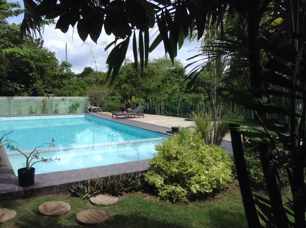 La Pernela Resort Biking Bagian luar foto