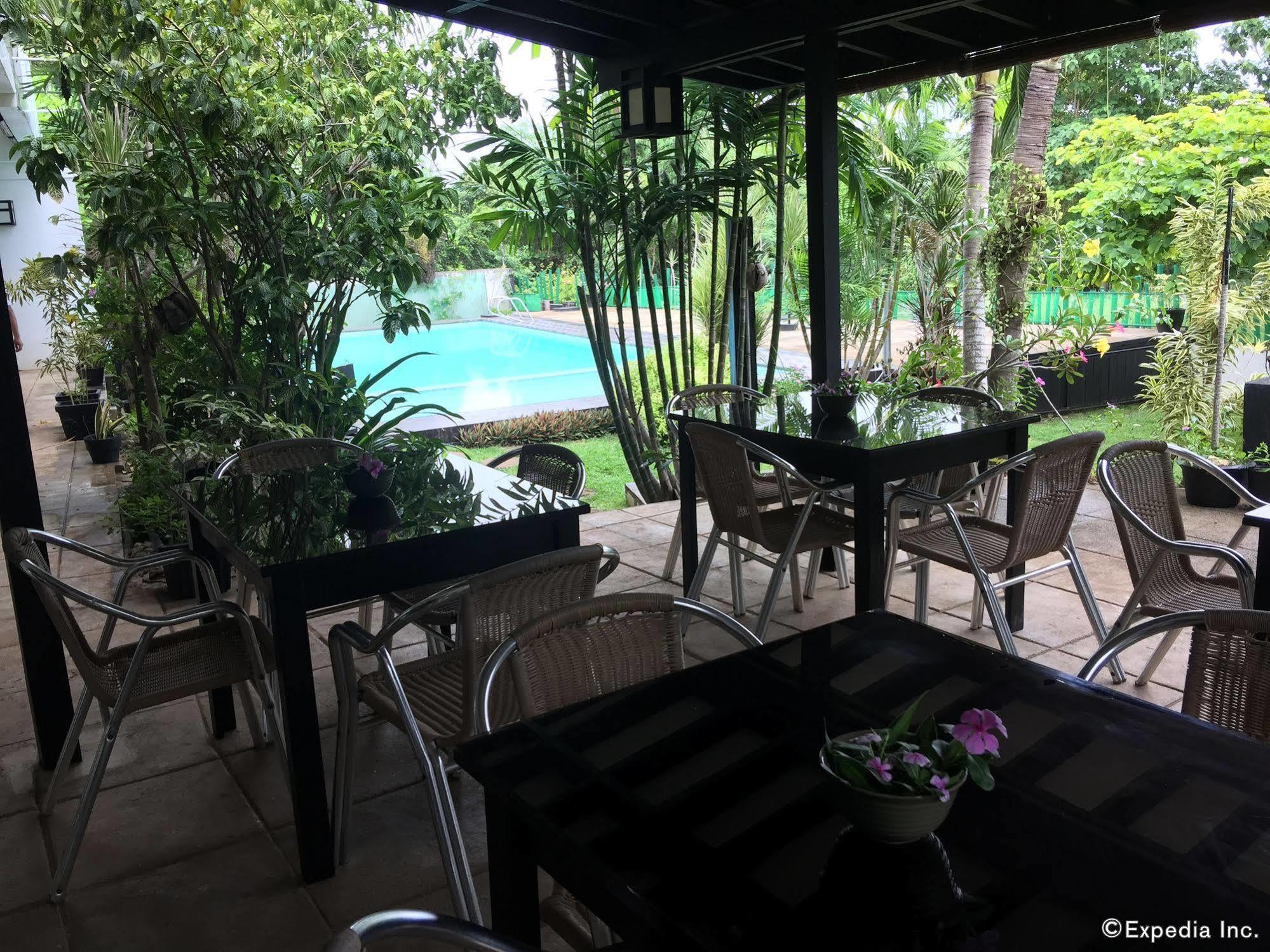 La Pernela Resort Biking Bagian luar foto