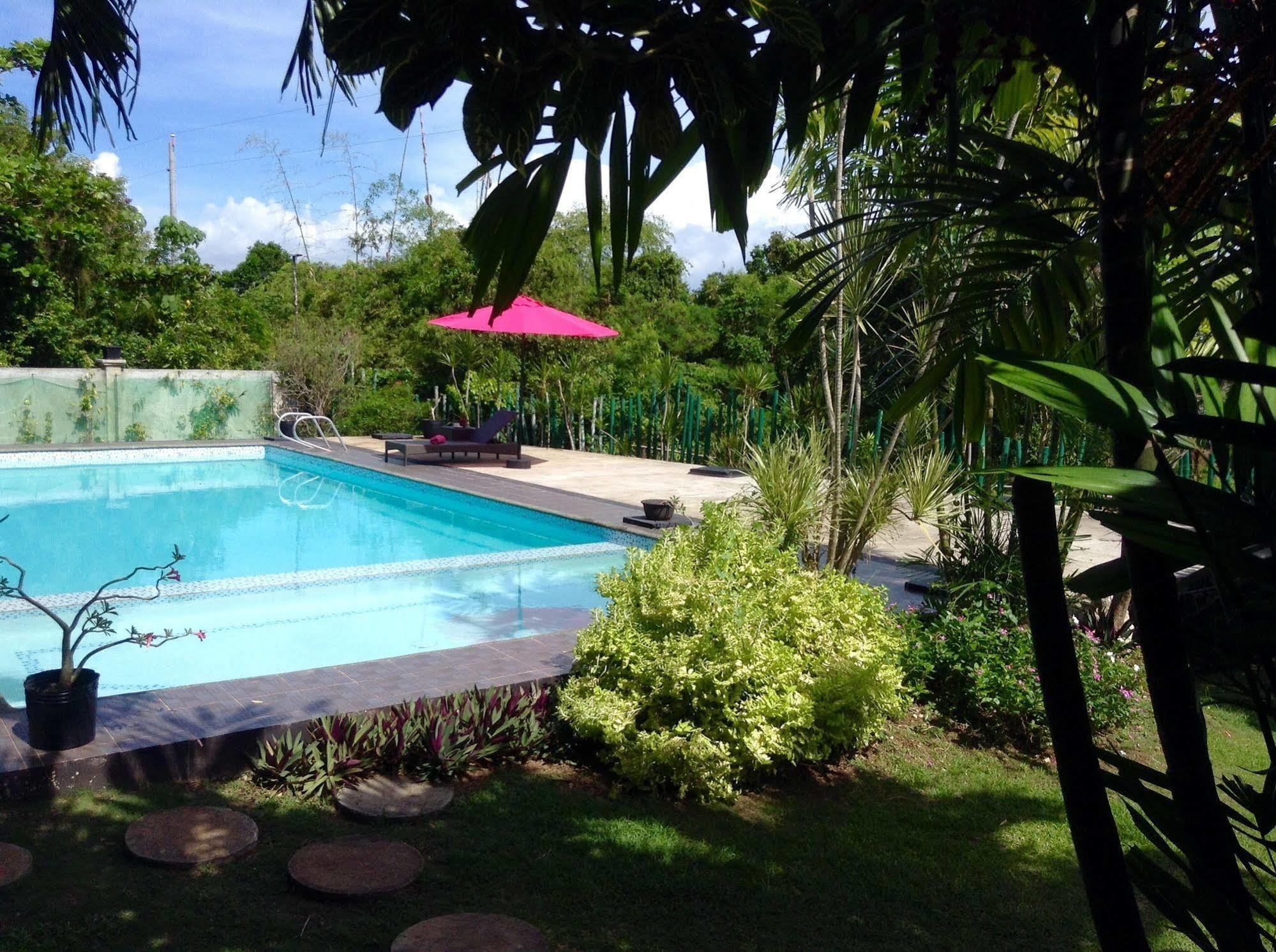 La Pernela Resort Biking Bagian luar foto